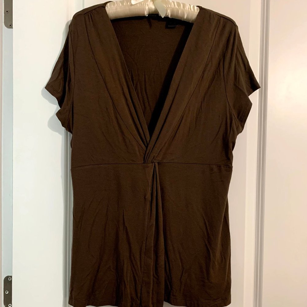 Brown deep Vneck Short sleeve top XL Liz Claiborne